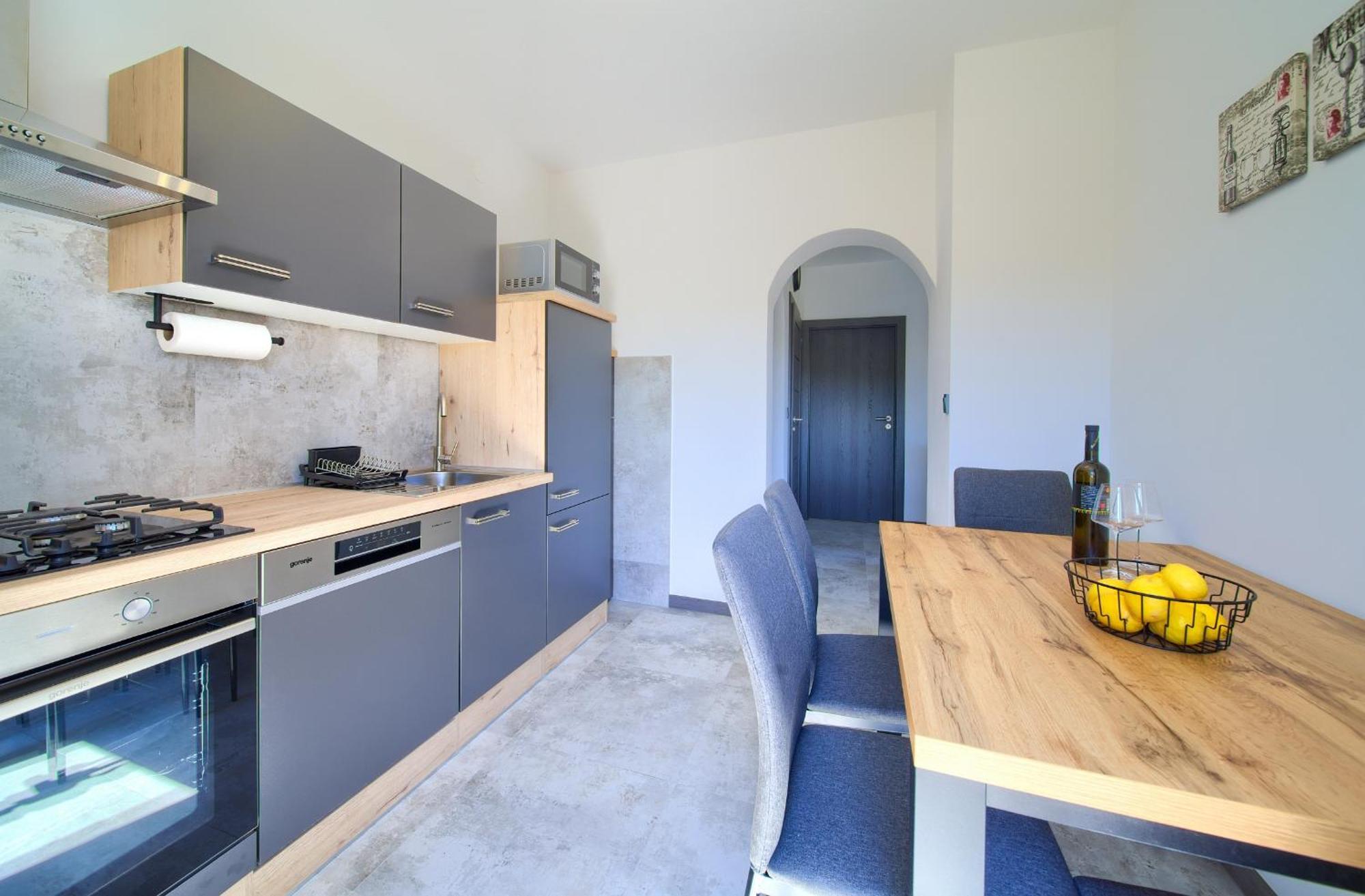 Apartment Lela Krk Town Exteriör bild